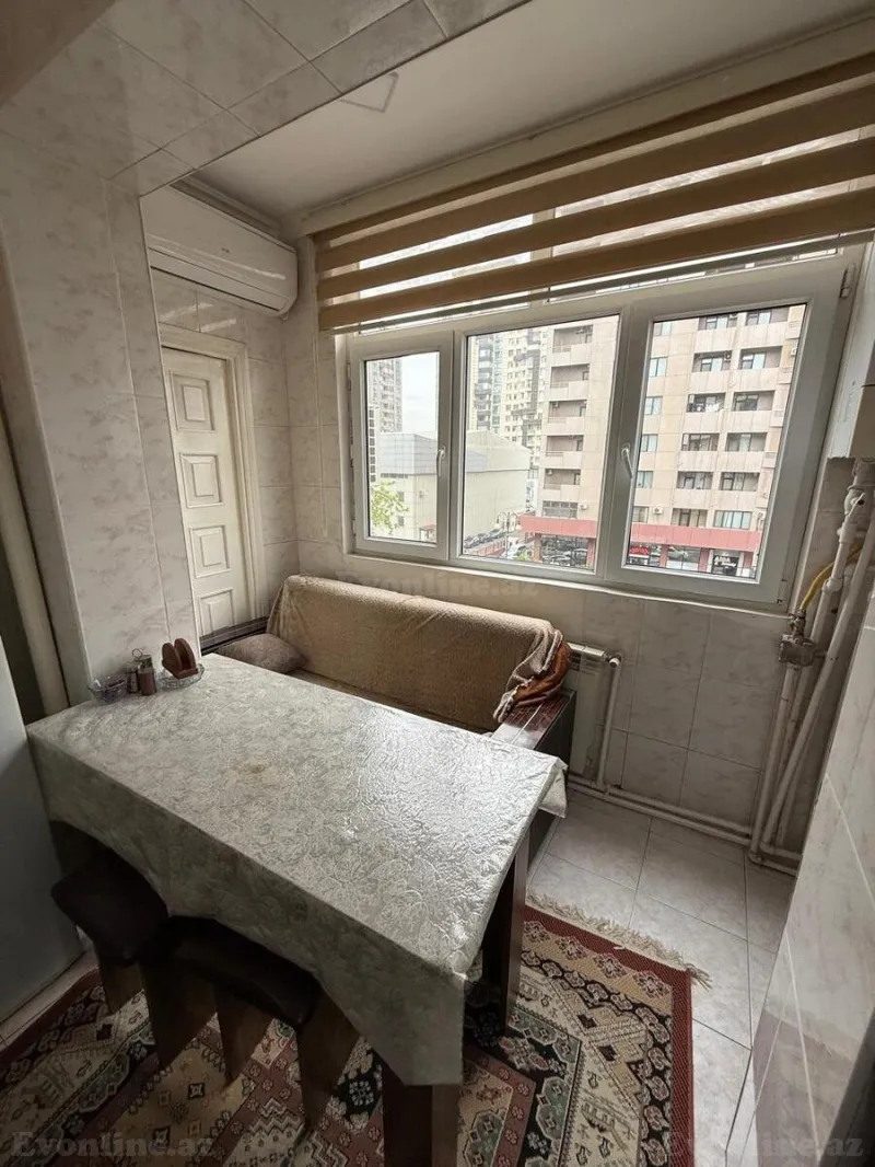 Satılır 2 otaqlı Mənzil Köhnə tikili 65 m² Gənclik m. - şəkil 8