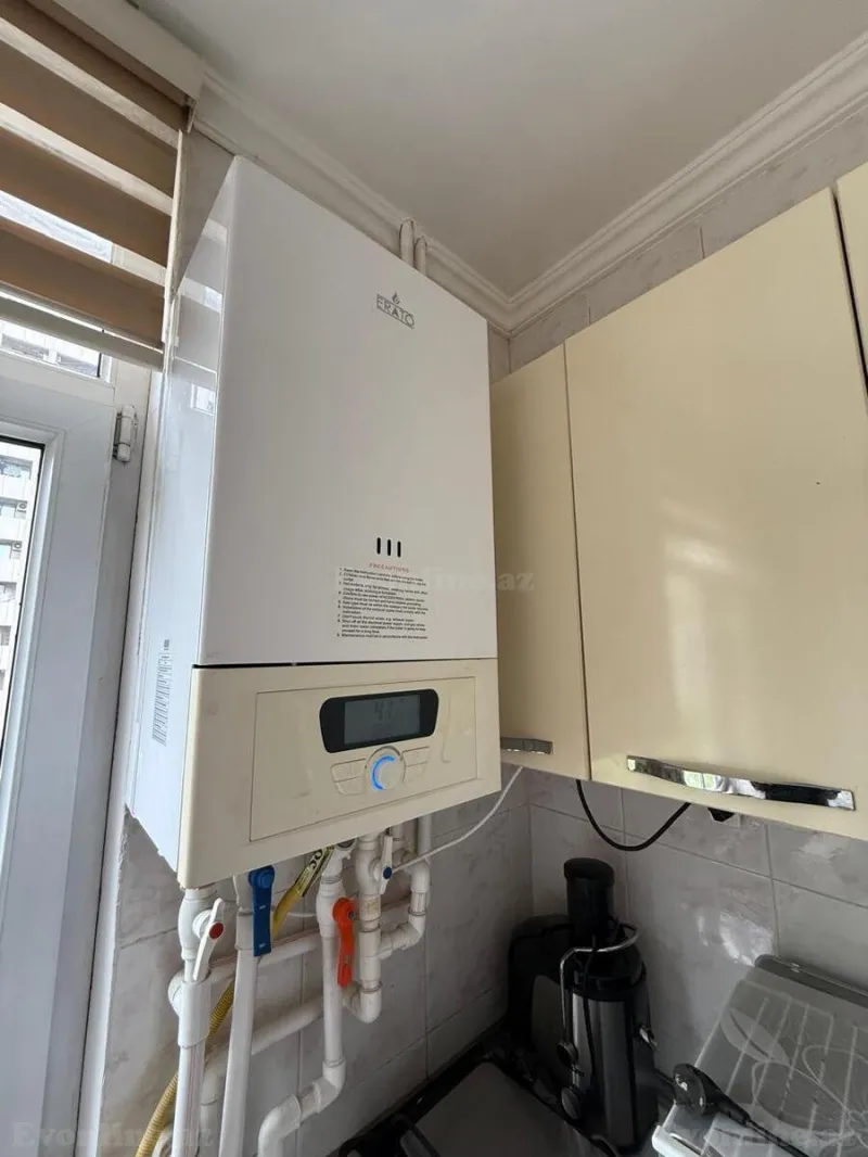 Satılır 2 otaqlı Mənzil Köhnə tikili 65 m² Gənclik m. - şəkil 9