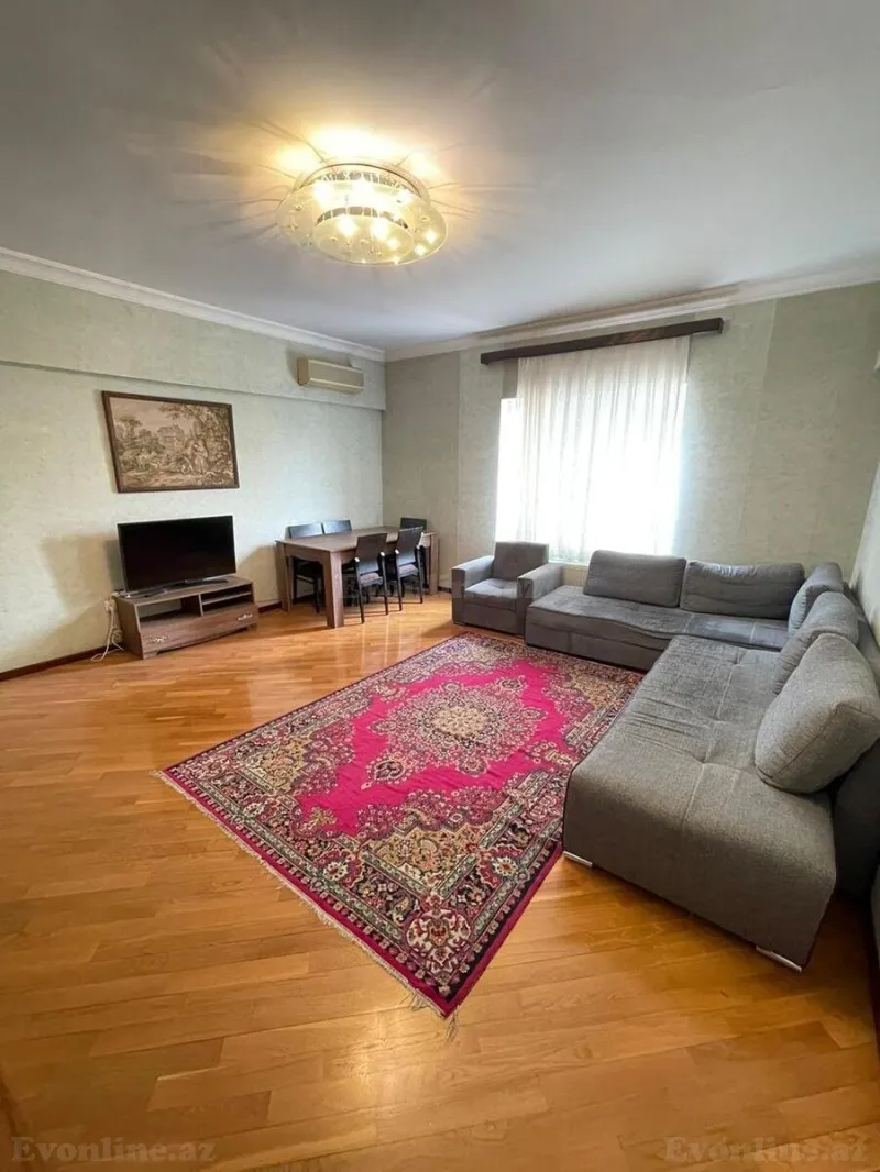 Kirayə verilir 3 otaqlı Mənzil Yeni tikili 130 m² Nəsimi r.