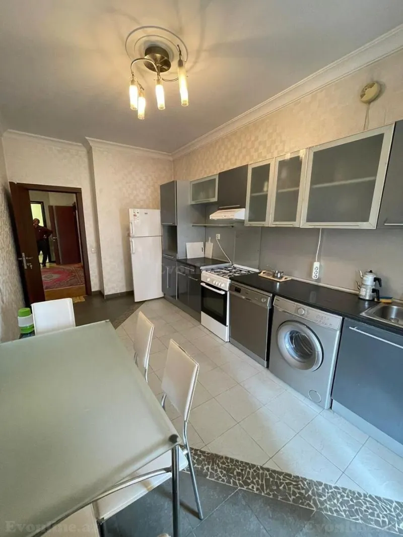 Kirayə verilir 3 otaqlı Mənzil Yeni tikili 130 m² Nəsimi r. - şəkil 11