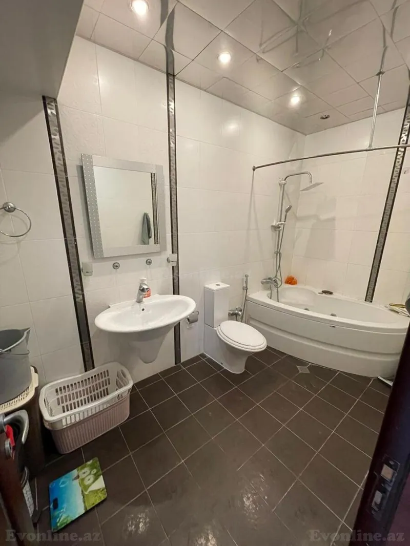 Kirayə verilir 3 otaqlı Mənzil Yeni tikili 130 m² Nəsimi r. - şəkil 14