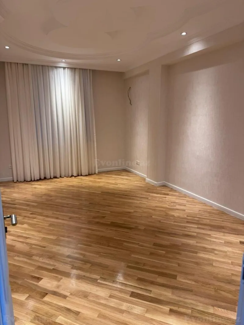 Satılır 4 otaqlı Mənzil Yeni tikili 160 m² İnşaatçılar m. - şəkil 2