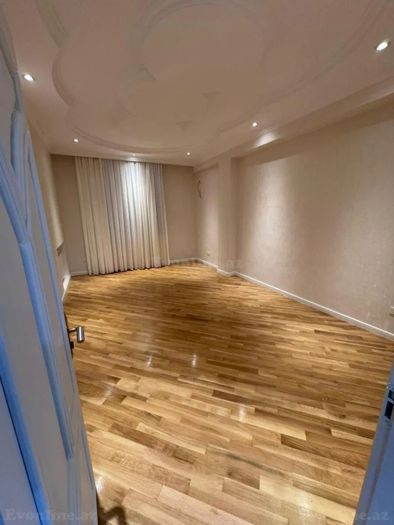 Satılır 4 otaqlı Mənzil Yeni tikili 160 m² İnşaatçılar m. - şəkil 3