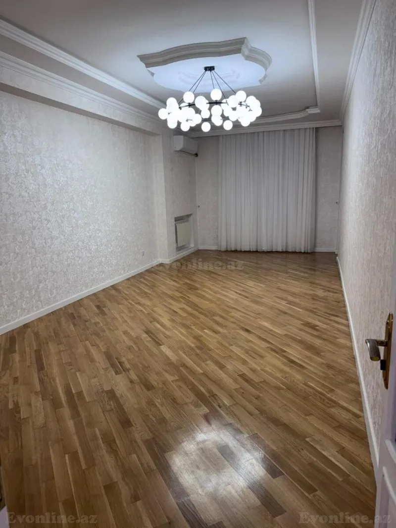 Satılır 4 otaqlı Mənzil Yeni tikili 160 m² İnşaatçılar m. - şəkil 4