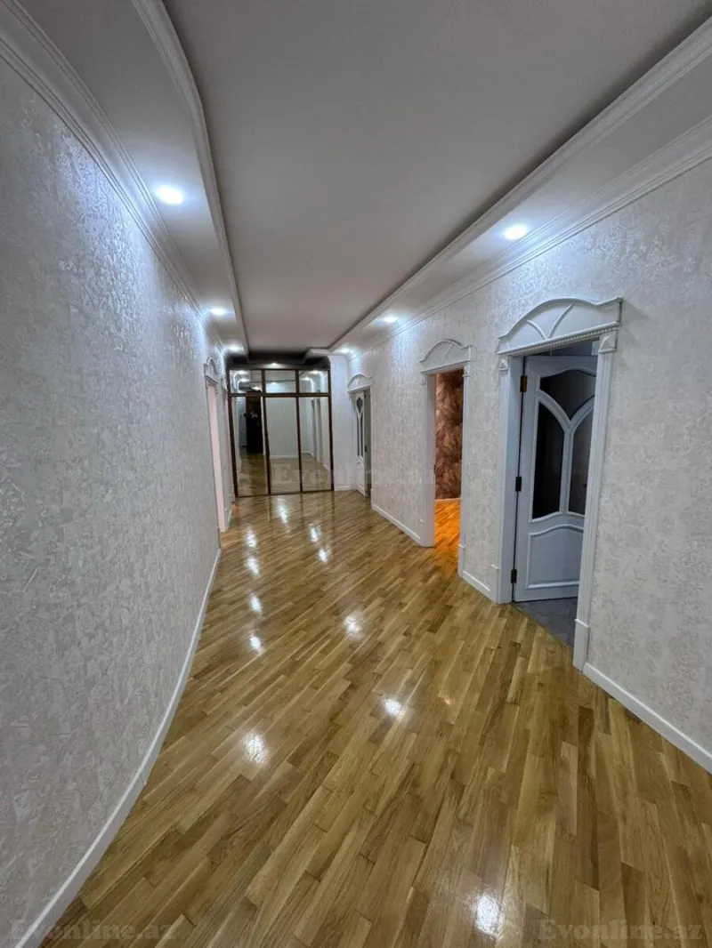 Satılır 4 otaqlı Mənzil Yeni tikili 160 m² İnşaatçılar m. - şəkil 8