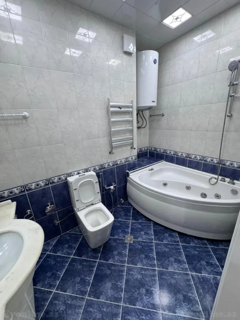 Satılır 4 otaqlı Mənzil Yeni tikili 160 m² İnşaatçılar m. - şəkil 14