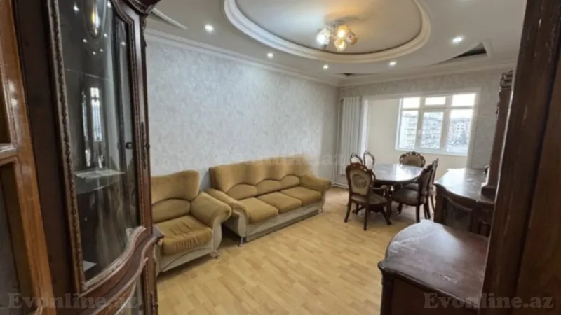 Kirayə verilir 3 otaqlı Mənzil Köhnə tikili 90 m² 8-ci mikrorayon