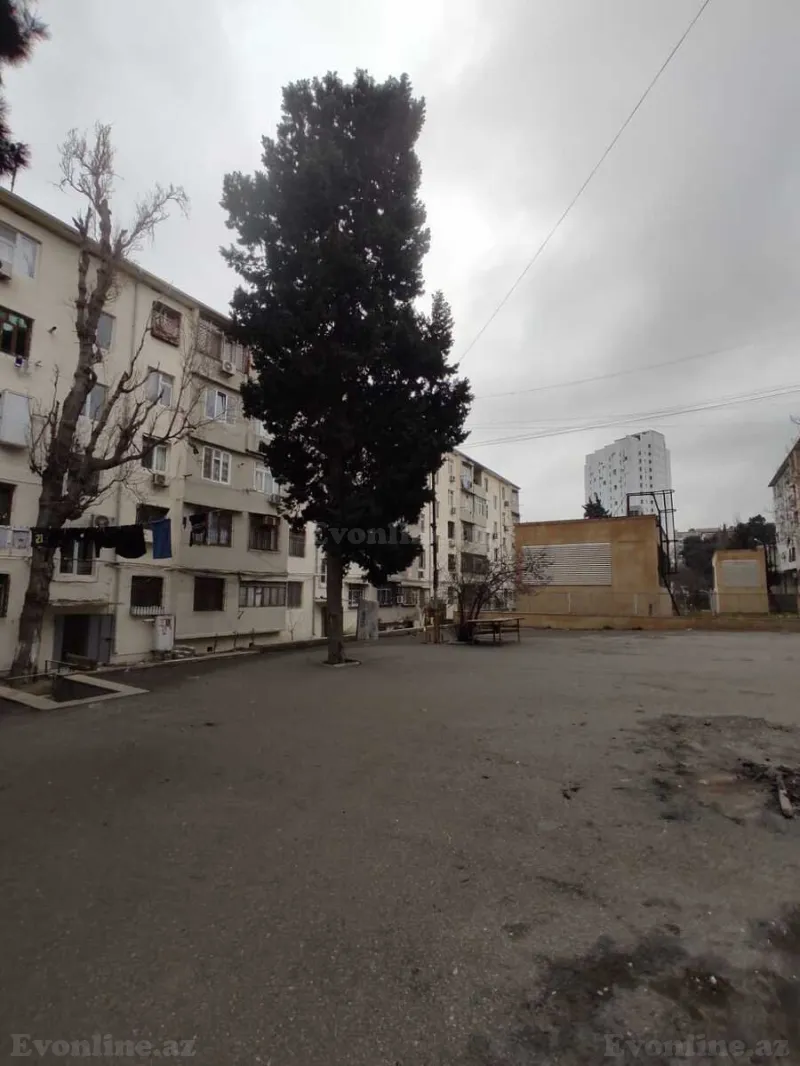 Satılır 2 otaqlı Mənzil Köhnə tikili 55 m² 5-ci mikrorayon - şəkil 3