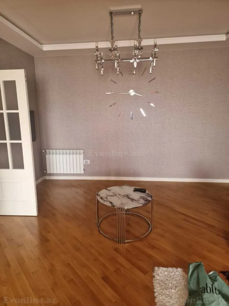 Kirayə verilir 3 otaqlı Mənzil Yeni tikili 135 m² İnşaatçılar m. - şəkil 12