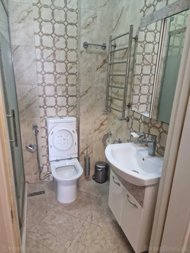 Kirayə verilir 3 otaqlı Mənzil Yeni tikili 135 m² İnşaatçılar m. - şəkil 16