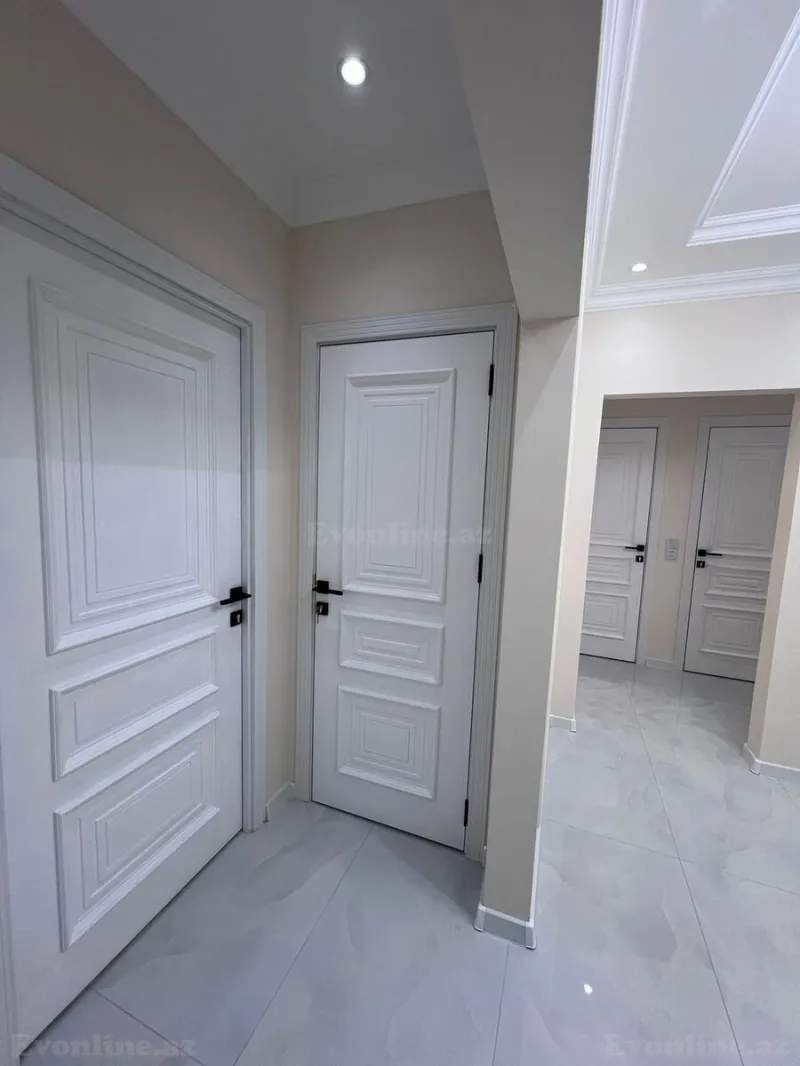 Satılır 4 otaqlı Mənzil Köhnə tikili 110 m² Xalqlar Dostluğu m. - şəkil 27