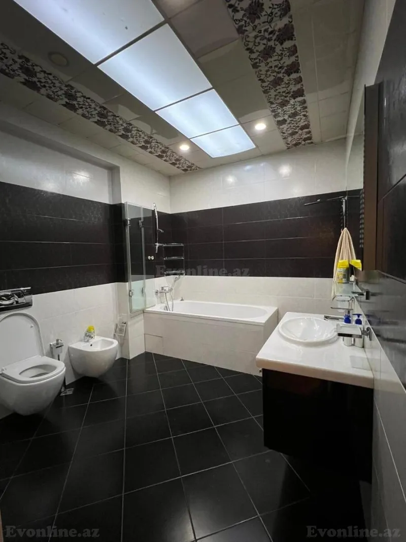 Kirayə verilir 3 otaqlı Mənzil Yeni tikili 180 m² Gənclik m. - şəkil 13