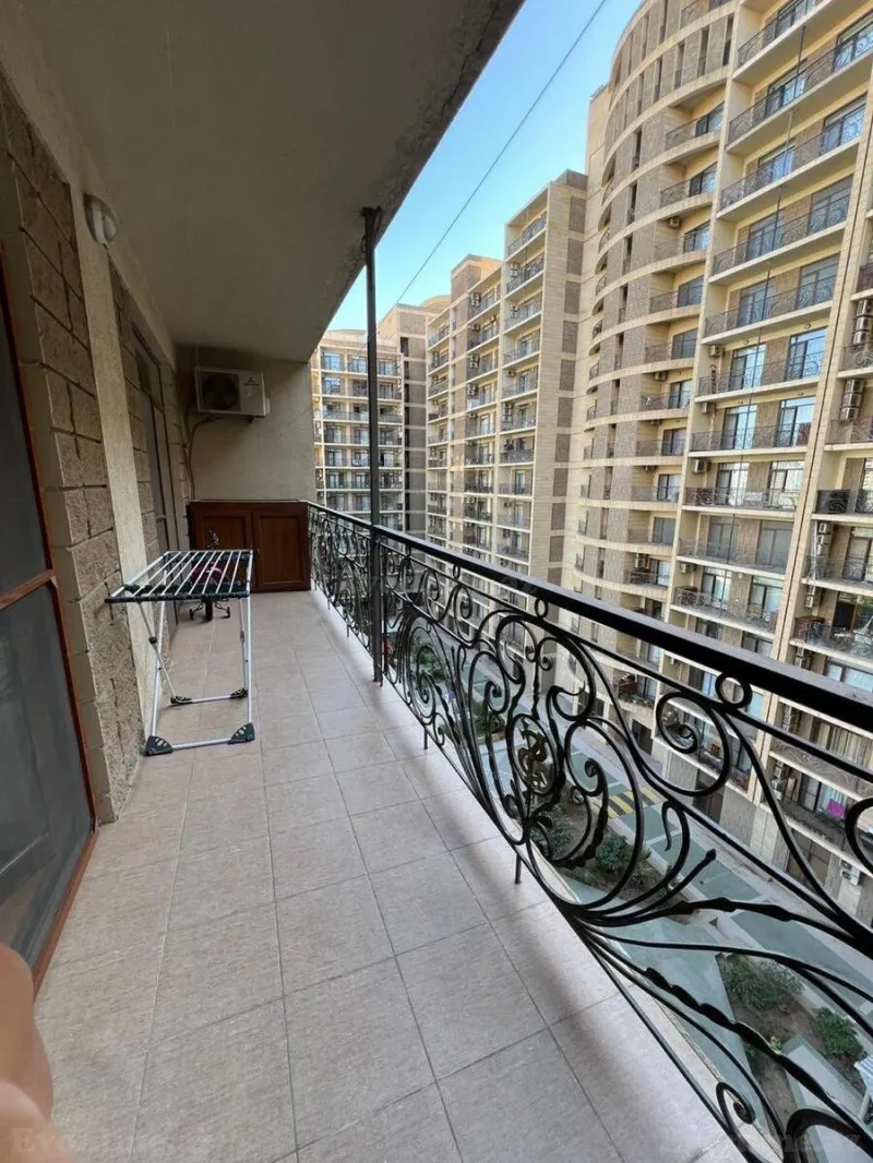 Kirayə verilir 3 otaqlı Mənzil Yeni tikili 180 m² Gənclik m. - şəkil 16