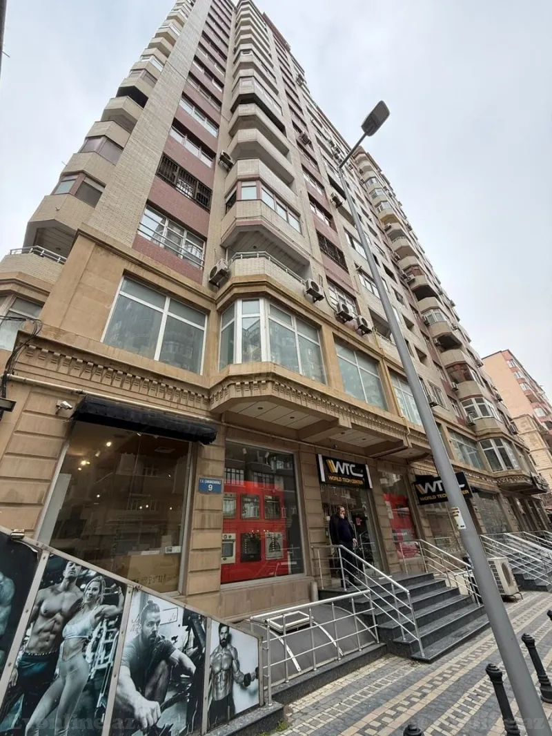 3 otaqlı Mənzil 95 m² 8 Noyabr m. Kirayə verilir