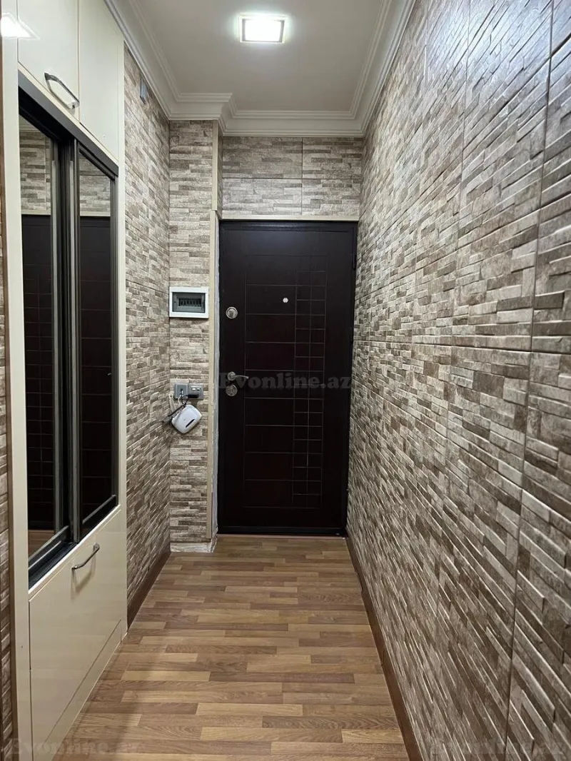 2 otaqlı Mənzil 50 m² 7-ci mikrorayon Satılır