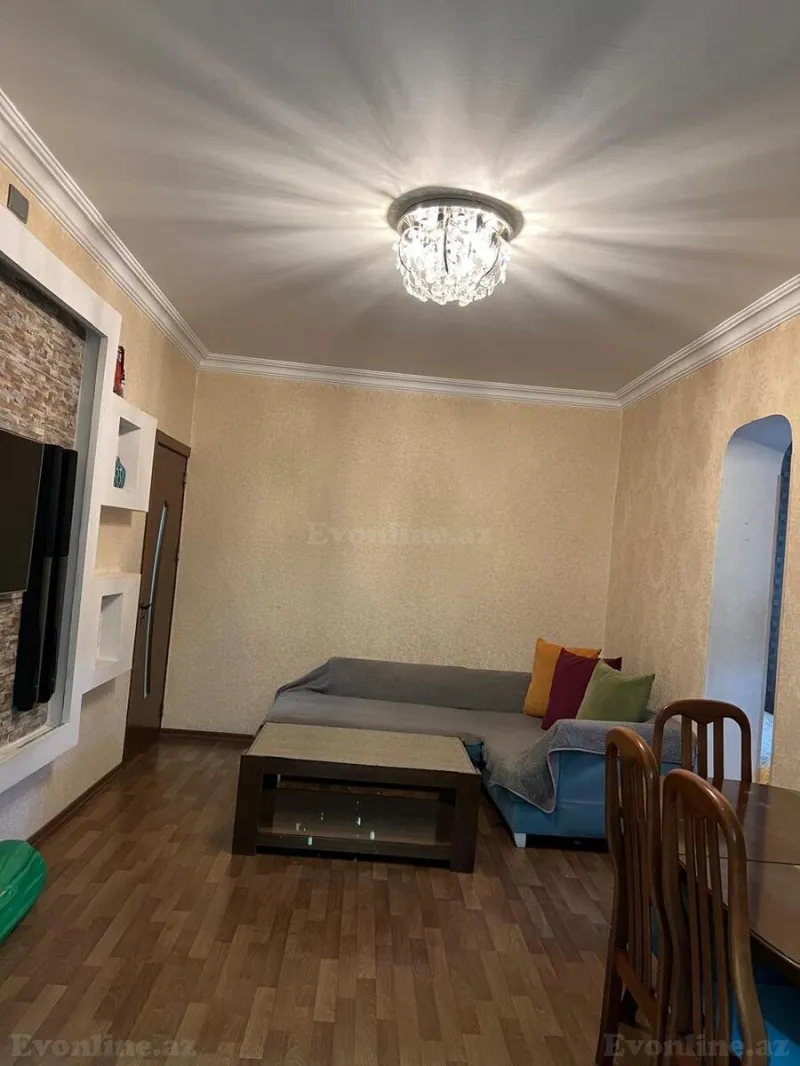 Satılır 2 otaqlı Mənzil Köhnə tikili 50 m² 7-ci mikrorayon - şəkil 2