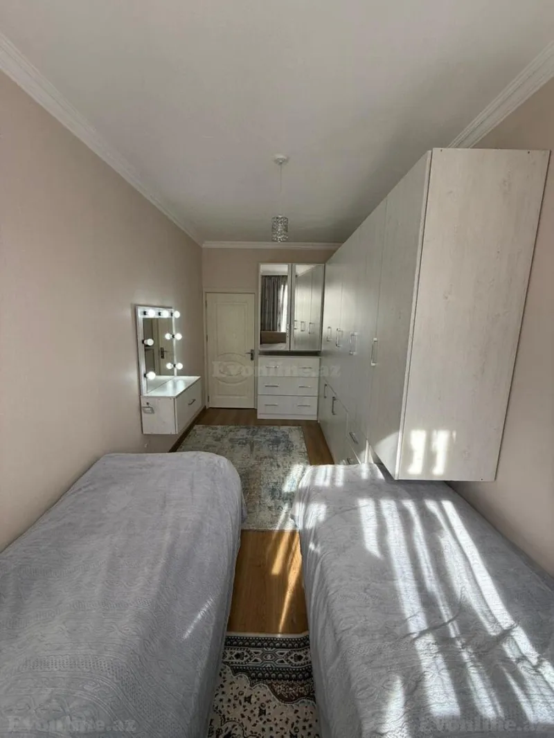 Satılır 2 otaqlı Mənzil Köhnə tikili 55 m² 5-ci mikrorayon - şəkil 3