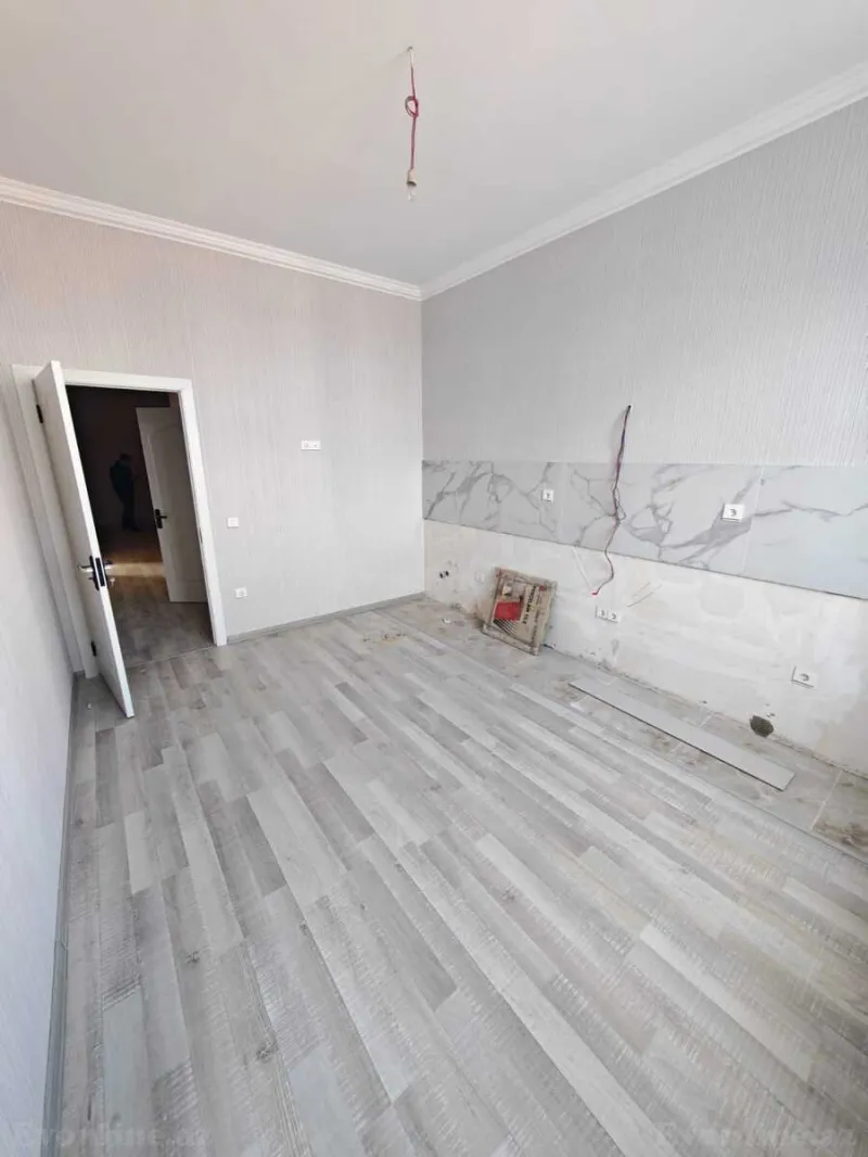 Satılır 2 otaqlı Mənzil Yeni tikili 88 m² Memar Əcəmi m. - şəkil 5