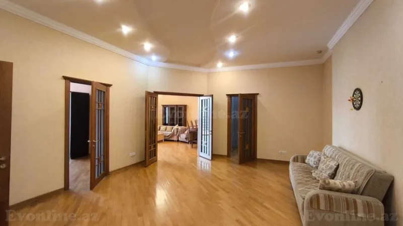 Kirayə verilir 3 otaqlı Mənzil Yeni tikili 171 m² 28 May m. - şəkil 11