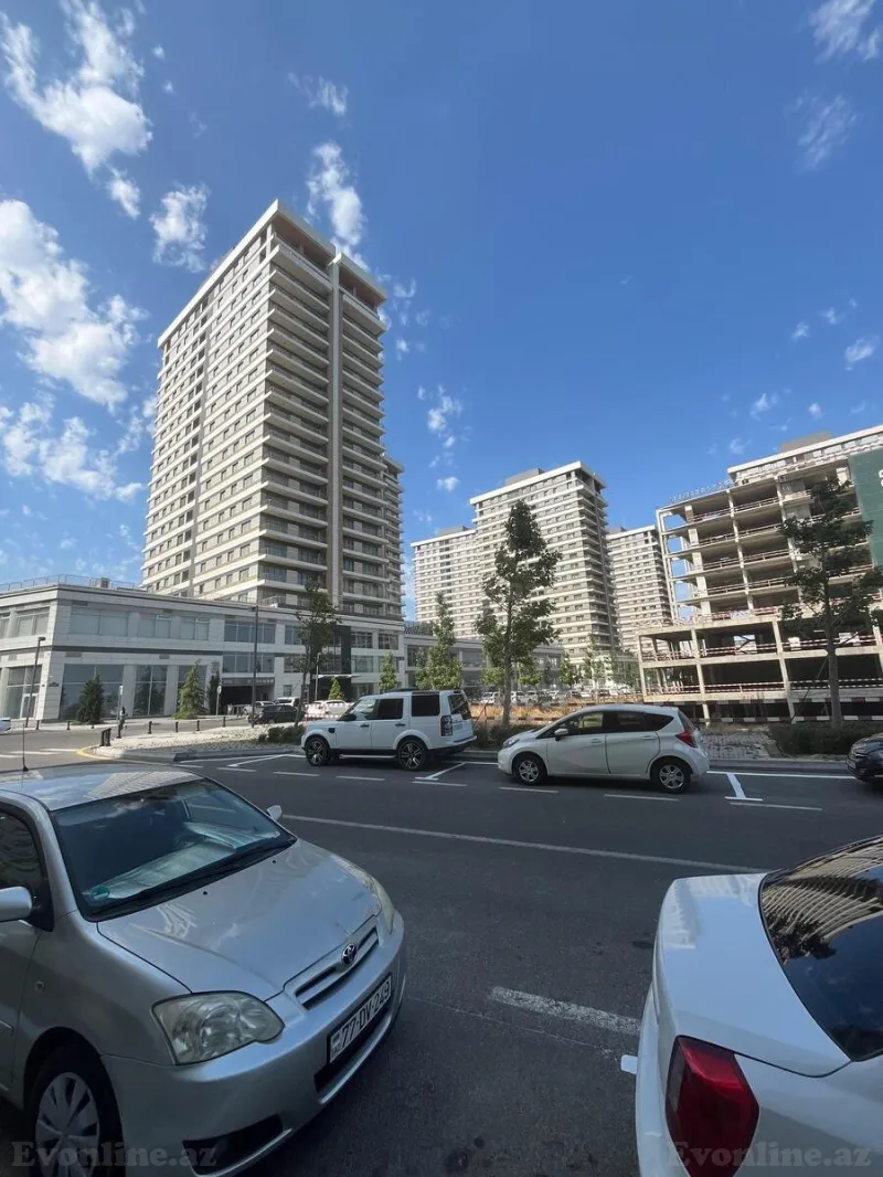 Satılır 4 otaqlı Mənzil Yeni tikili 194 m² Xətai r.