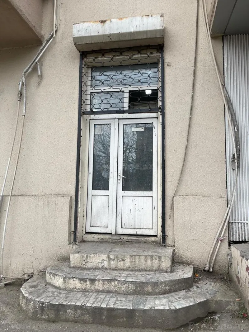 Kirayə verilir Obyekt 20 m² İnşaatçılar m.