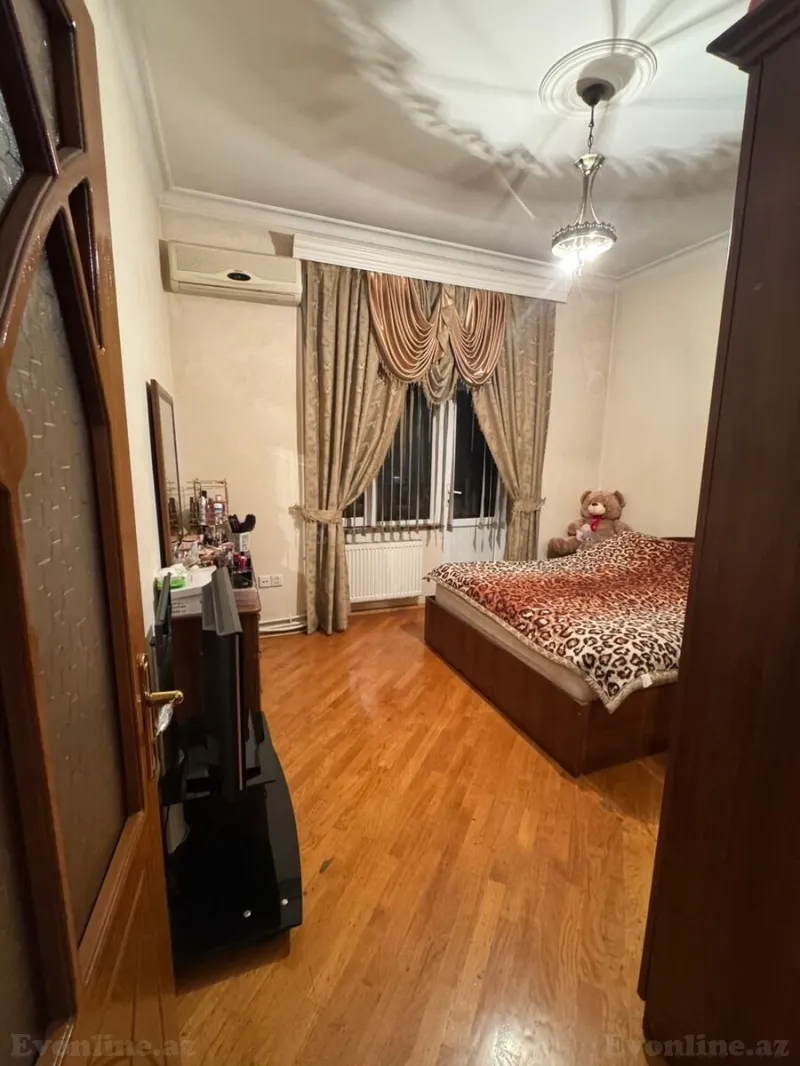 Satılır 3 otaqlı Mənzil Köhnə tikili 60 m² Elmlər Akademiyası m. - şəkil 4