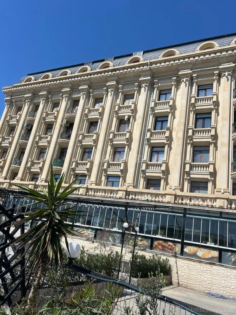 Satılır 4 otaqlı Mənzil Yeni tikili 130 m² Bayıl - şəkil 2