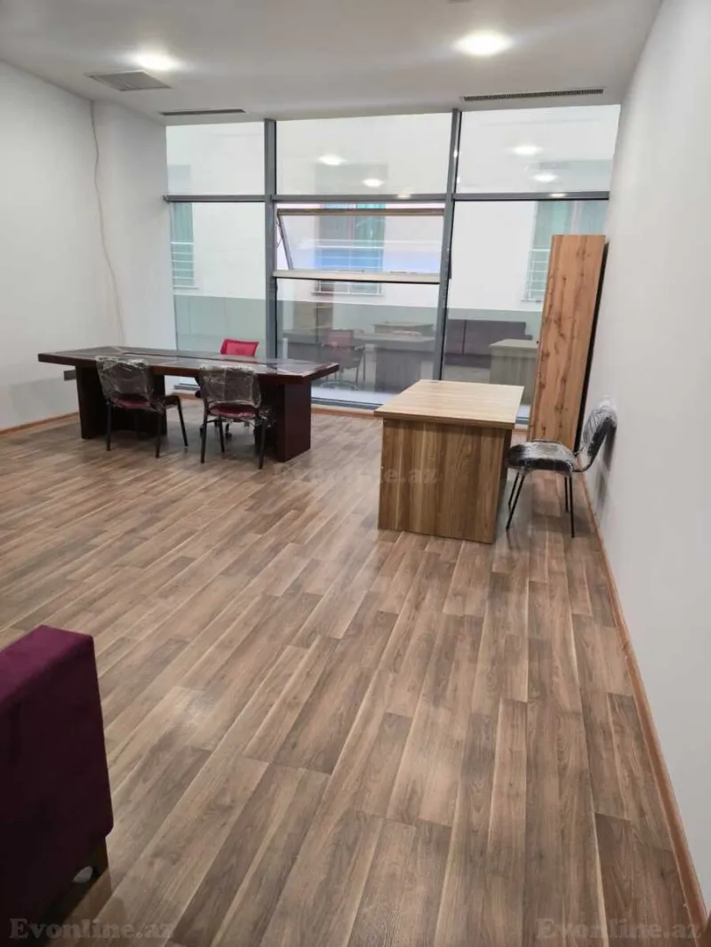Kirayə verilir Ofis 60 m² 28 May m.