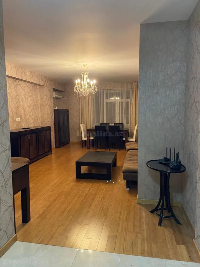 2 otaqlı Mənzil 90 m² Xətai m. Kirayə verilir