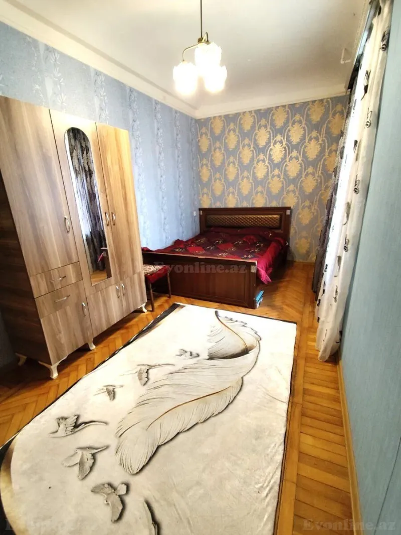 Kirayə verilir 2 otaqlı Mənzil Köhnə tikili 65 m² Neftçilər m. - şəkil 4