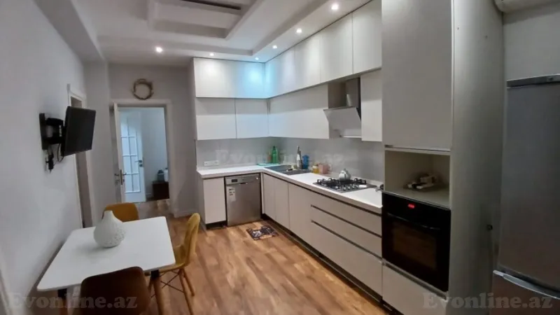 Kirayə verilir 3 otaqlı Mənzil Yeni tikili 120 m² Nəsimi r. - şəkil 3