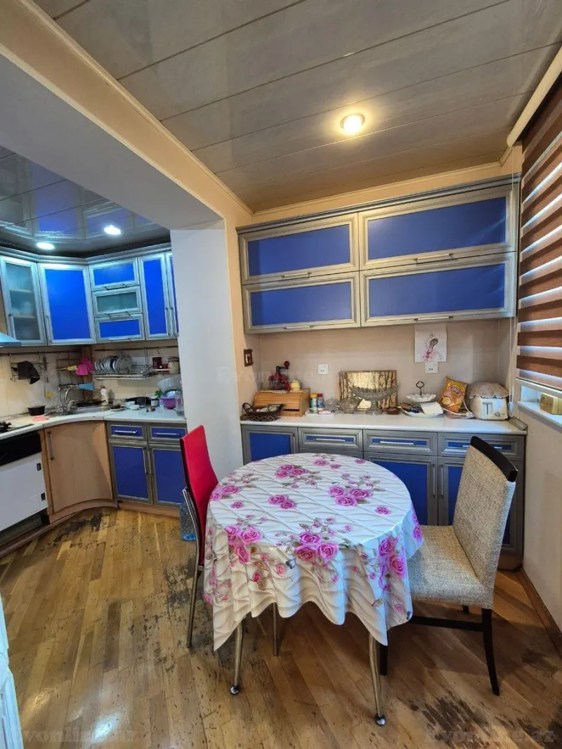 Satılır 3 otaqlı Mənzil Köhnə tikili 80 m² Yasamal r. - şəkil 7
