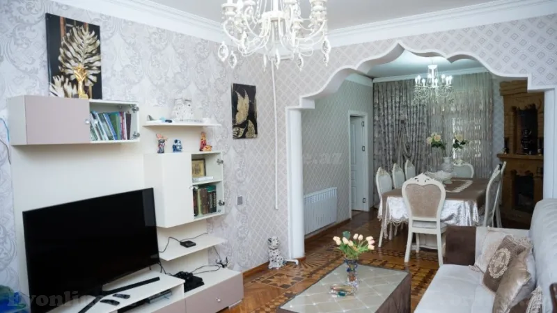 Satılır 5 otaqlı Mənzil Köhnə tikili 125 m² 8-ci mikrorayon - şəkil 3
