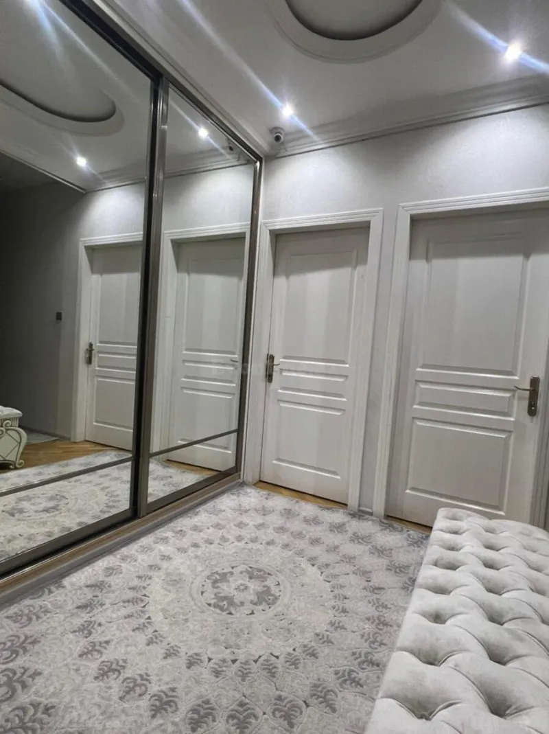 Satılır 4 otaqlı Mənzil Köhnə tikili 110 m² Xalqlar Dostluğu m. - şəkil 6