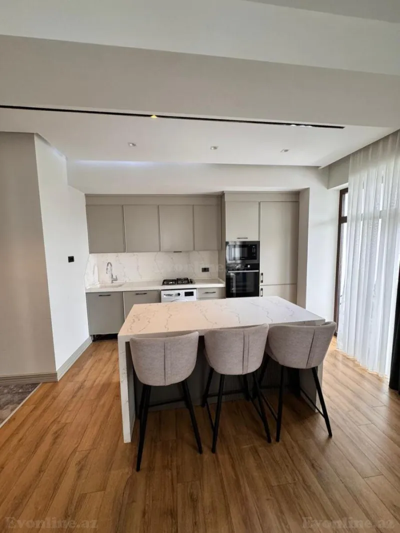 Kirayə verilir 3 otaqlı Mənzil Yeni tikili 136.6 m² Xətai m. - şəkil 4