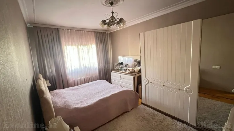 Satılır 4 otaqlı Mənzil Köhnə tikili 100 m² Yasamal - şəkil 2
