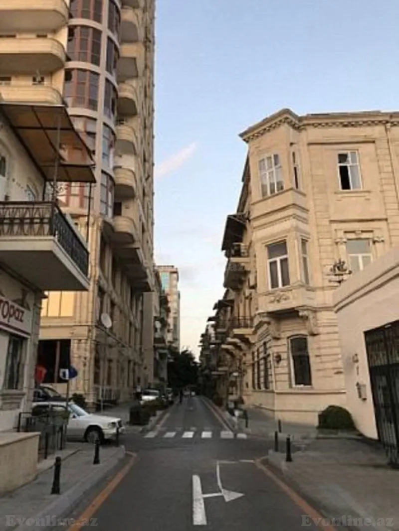 3 otaqlı Mənzil 95 m² Sahil m. Satılır