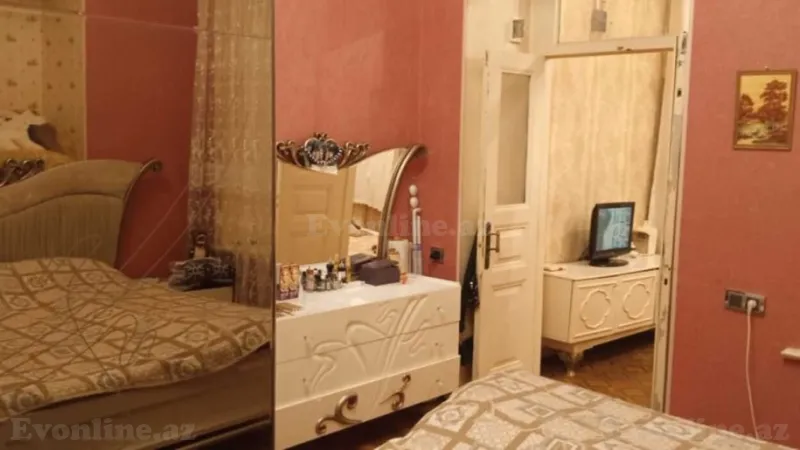 Satılır 3 otaqlı Mənzil Köhnə tikili 95 m² Sahil m. - şəkil 5