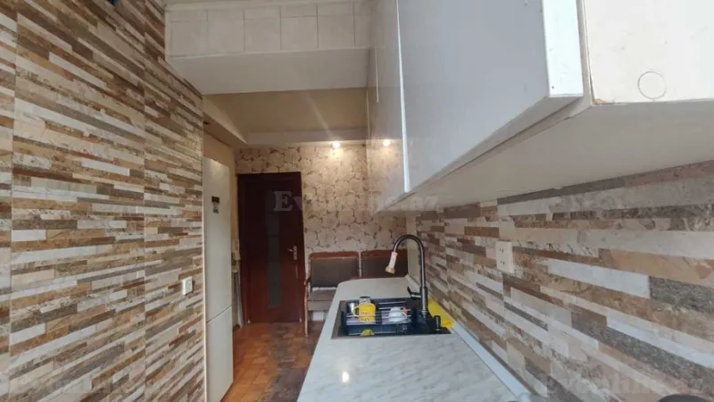 Satılır 2 otaqlı Mənzil Köhnə tikili 57 m² İçərişəhər m. - şəkil 8