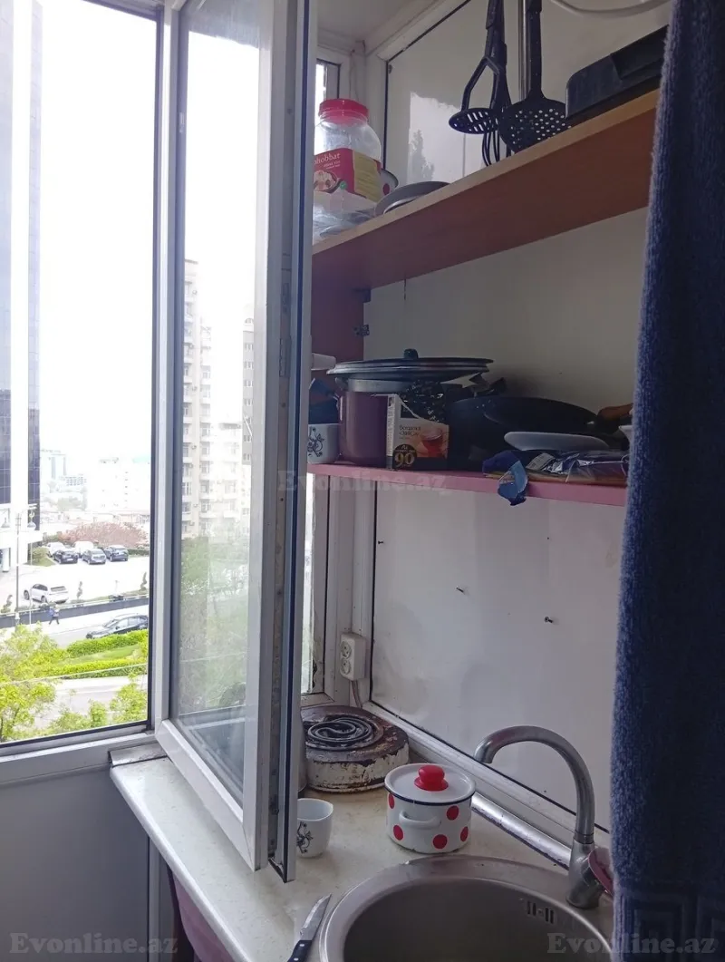 1 otaqlı Mənzil 20 m² Elmlər Akademiyası m. Satılır