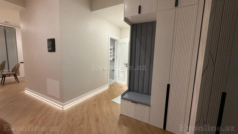 3 otaqlı Mənzil 100 m² Xətai r. Kirayə verilir