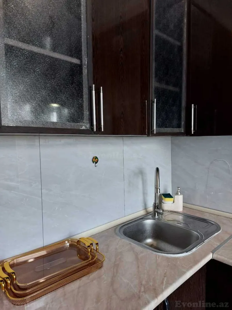 Kirayə verilir 2 otaqlı Mənzil Köhnə tikili 70 m² Azadlıq prospekti m. - şəkil 6
