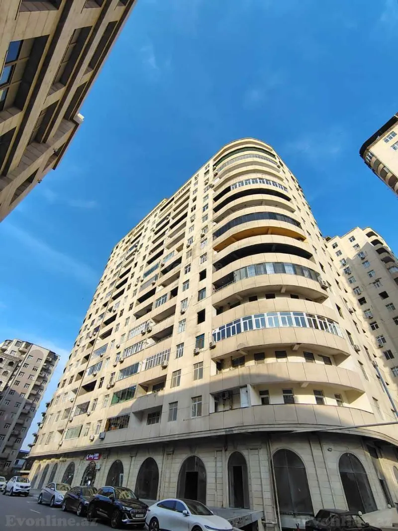4 otaqlı Mənzil 185 m² Nərimanov r. Satılır