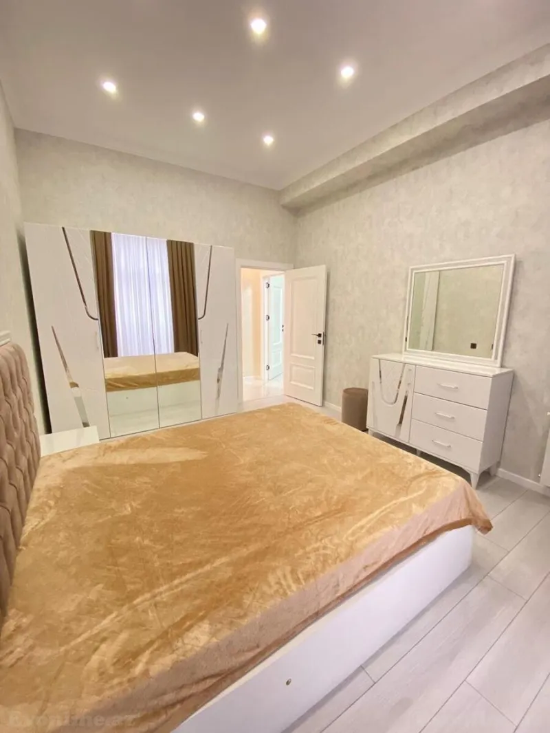 Kirayə verilir 3 otaqlı Mənzil Yeni tikili 135 m² 28 May m. - şəkil 8