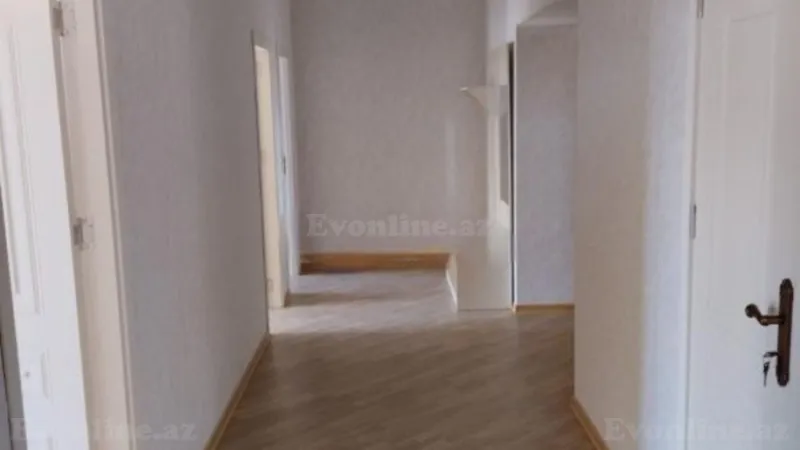 Satılır 4 otaqlı Mənzil Yeni tikili 133 m² Səbail r. - şəkil 9