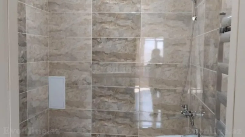 Satılır 4 otaqlı Mənzil Yeni tikili 133 m² Səbail r. - şəkil 11