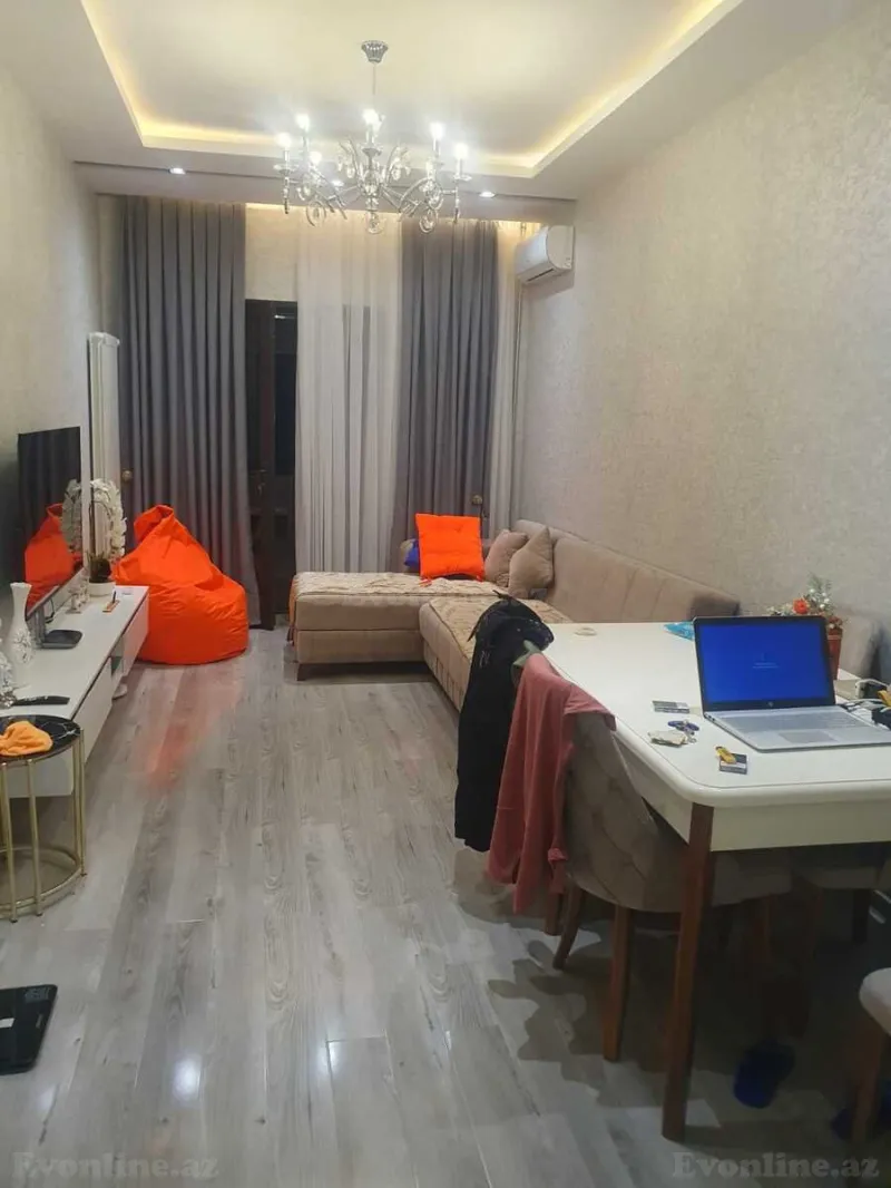 2 otaqlı Mənzil 69 m² Elmlər Akademiyası m. Satılır