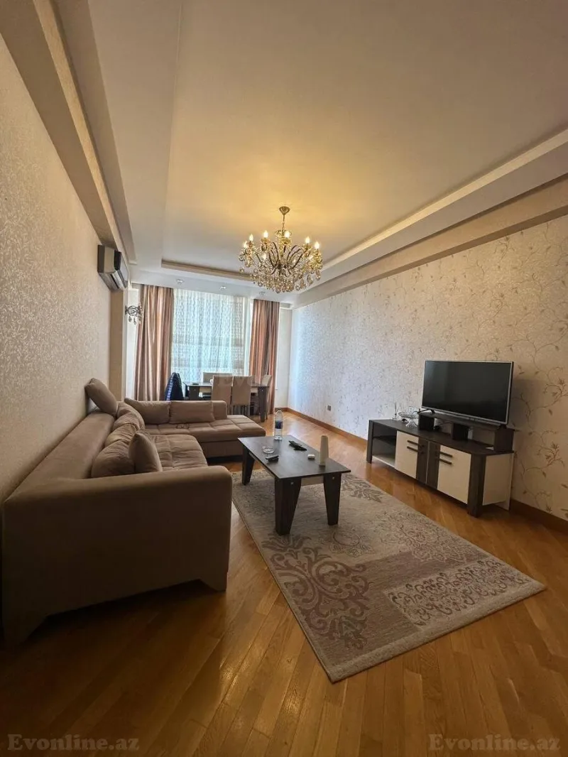 3 otaqlı Mənzil 100 m² Xətai m. Kirayə verilir