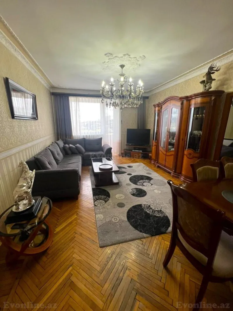 Satılır 4 otaqlı Mənzil Köhnə tikili 110 m² İçərişəhər m. - şəkil 2