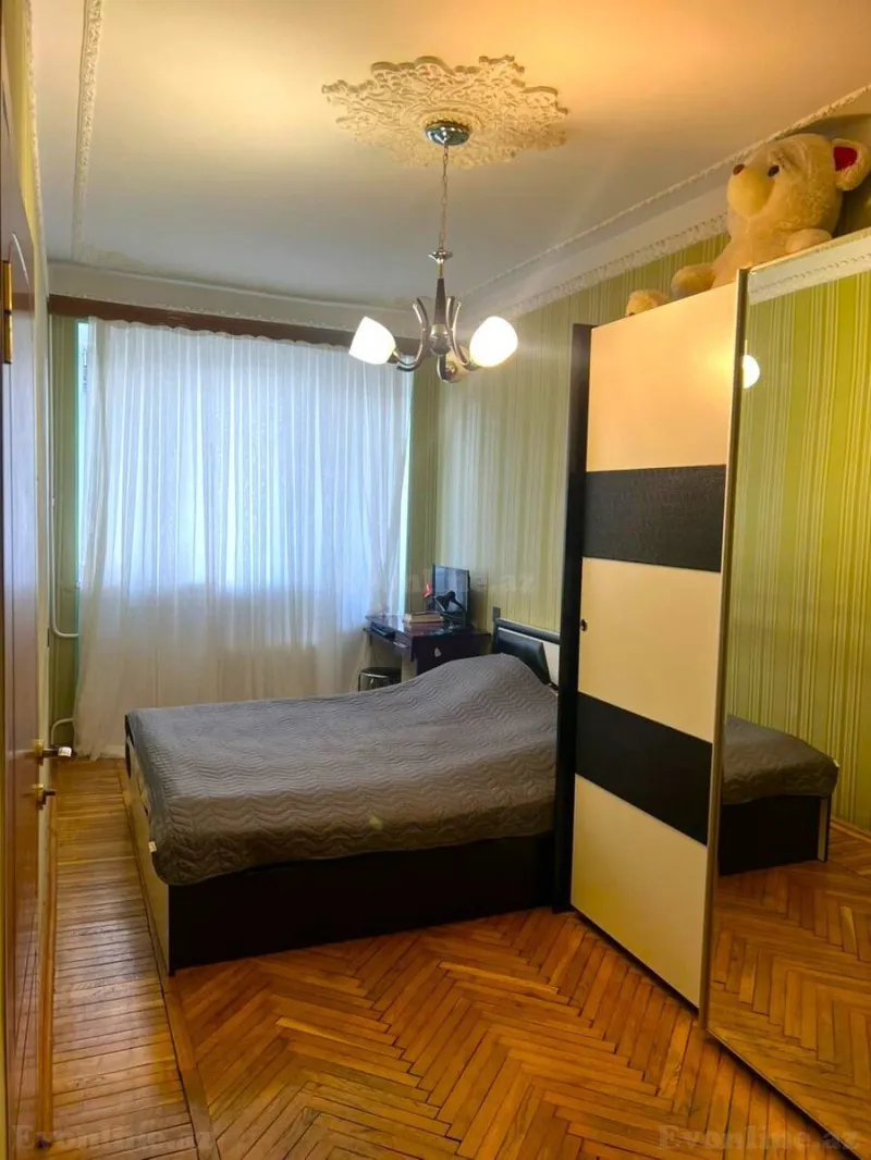 Satılır 4 otaqlı Mənzil Köhnə tikili 110 m² İçərişəhər m. - şəkil 7